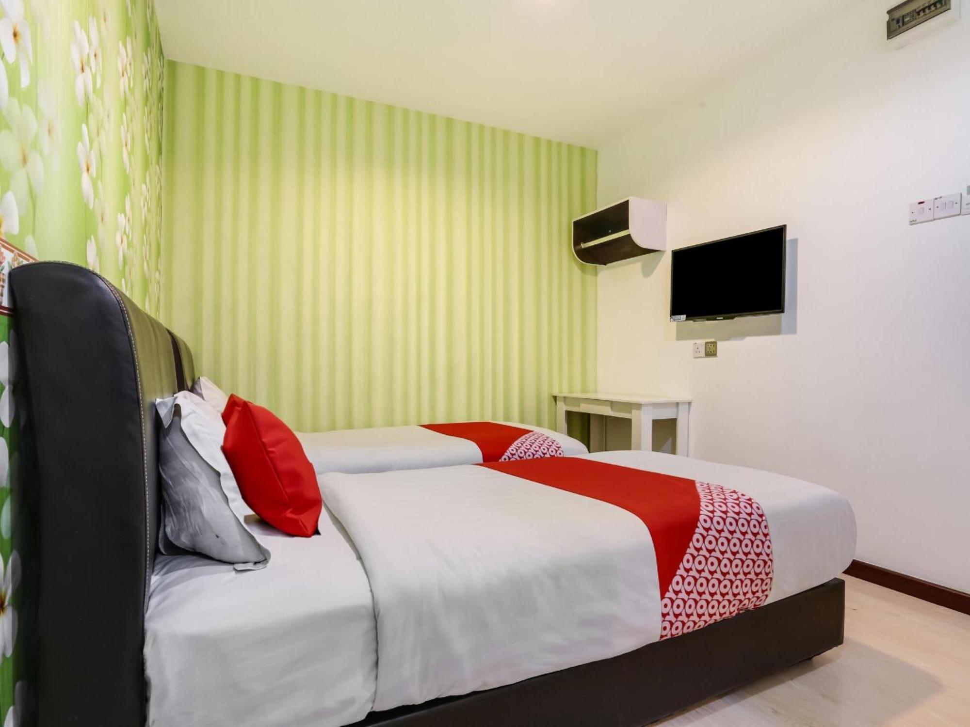 Oyo 89583 Grove Hotel