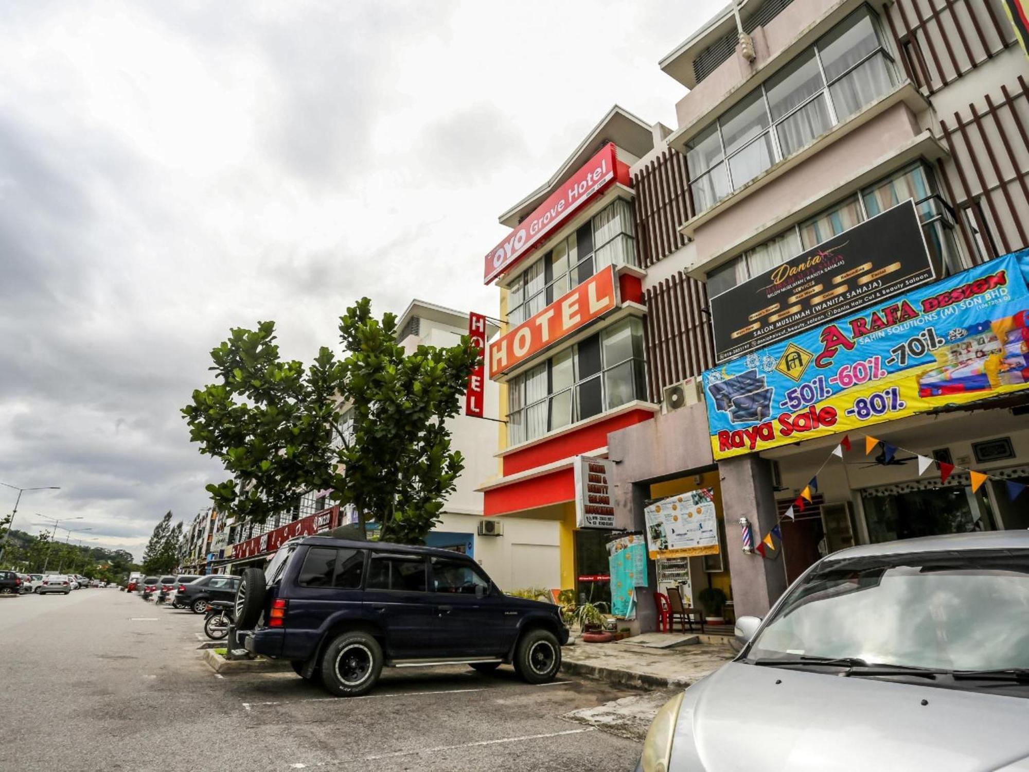 Oyo 89583 Grove Hotel