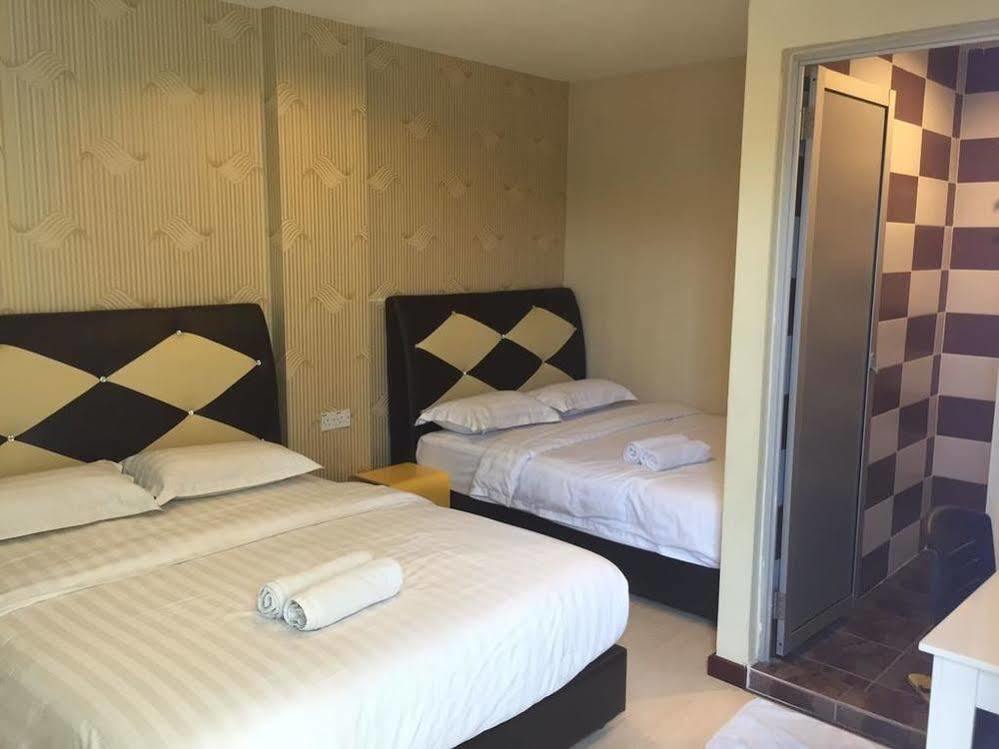 Oyo 89583 Grove Hotel 2*